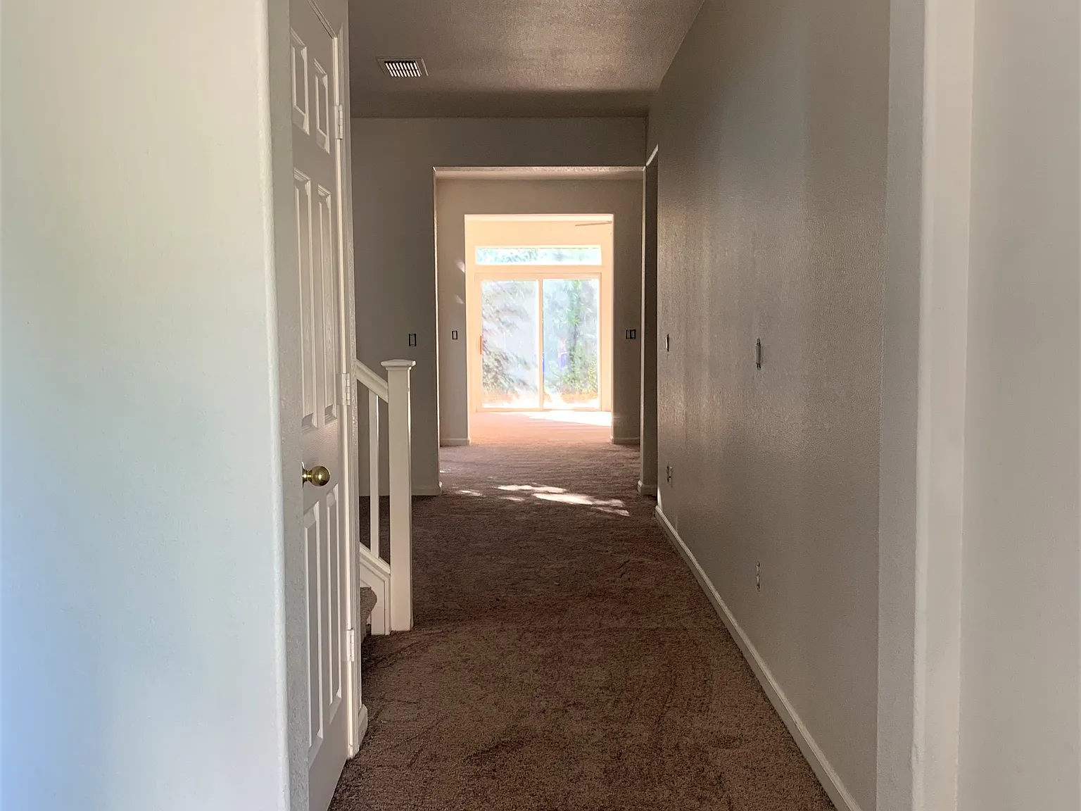 5 bed, 3.0 bath, 2448 sqft, $2,995 — Photo 2