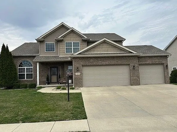 713 Agnes St, Washington, IL 61571