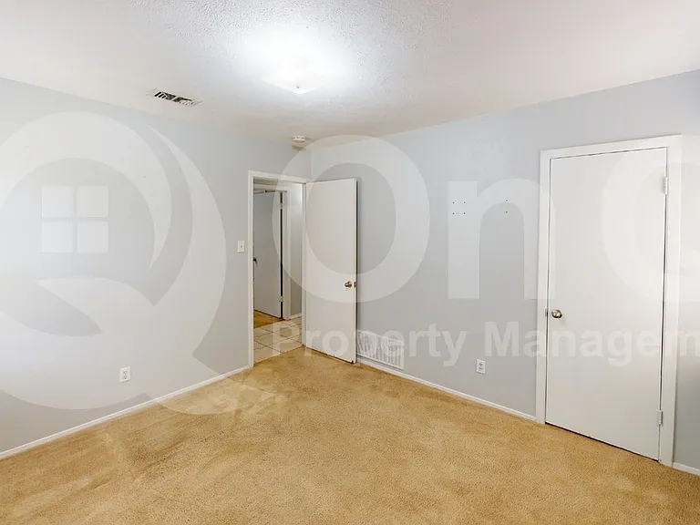 1505 Montclair St — Photo 12
