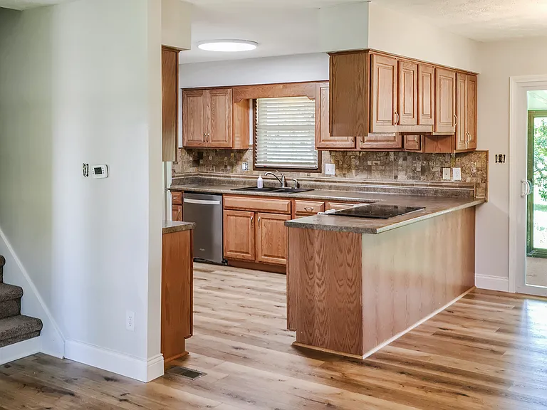 7046 Janean Dr #7048 — Photo 8