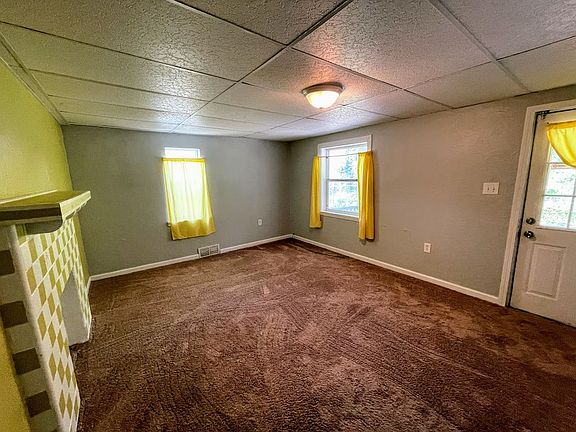 3rd image of 244 Hazelwood Ave #2