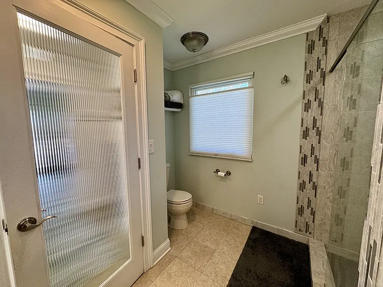 891 Leona Dr — Photo 13