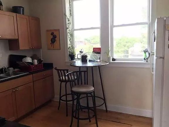 4th image of 4344 N Mozart St