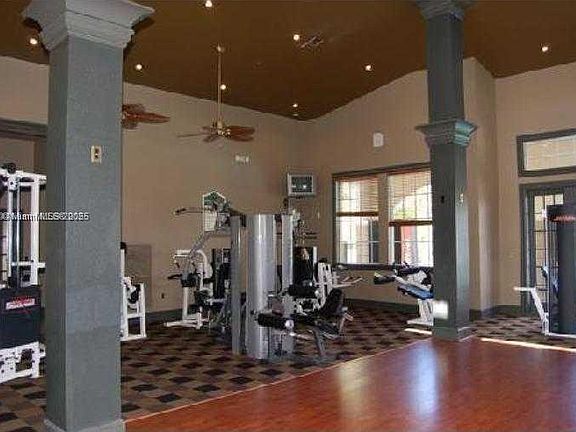 5th image of 2433 Centergate Dr APT 204