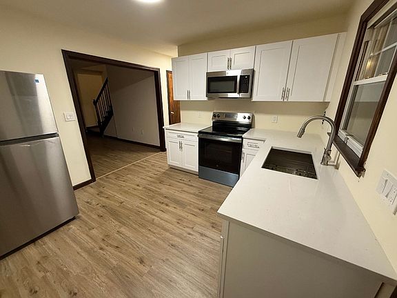 2nd image of 8 Vernon St #A