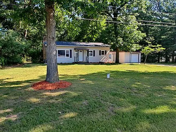 5271 124th Ave, Fennville, MI 49408