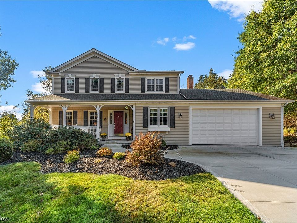 1st image of 8977 Old Meadow Dr