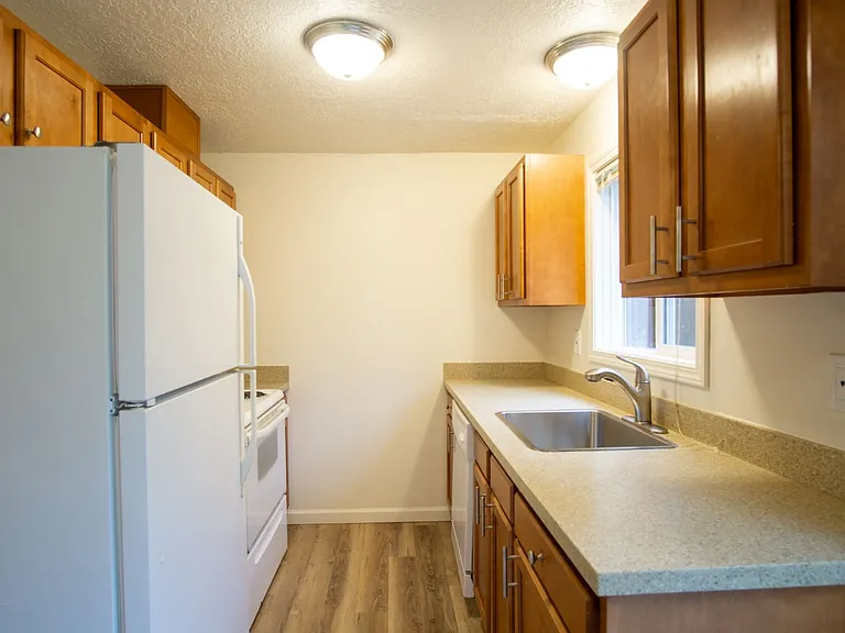 3595 Cedaroak Dr #19 — Photo 9