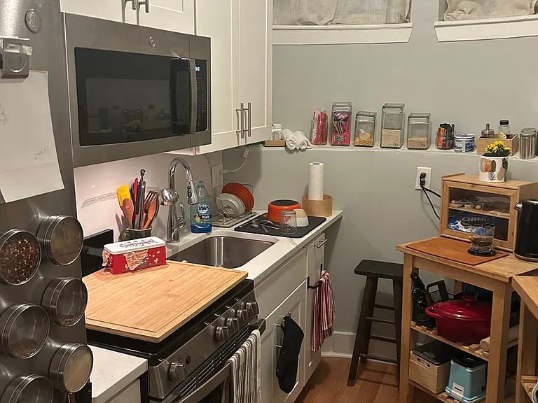 583 Beacon St #B — Photo 2