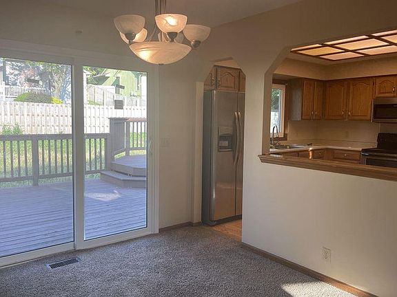 4th image of 10015 S 14th St