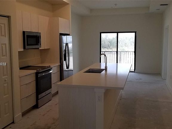 3rd image of 7819 NW 104th Ave APT 34