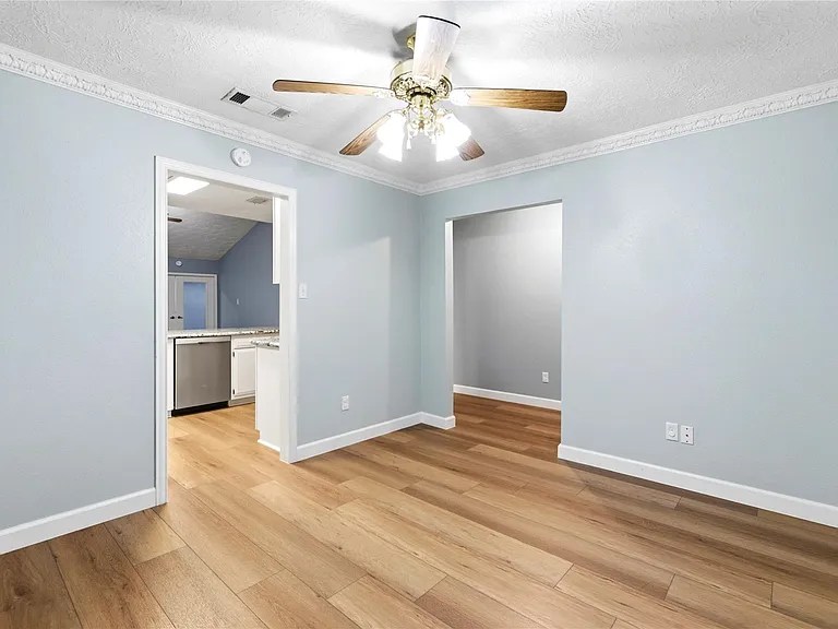 6009 Leafwood Cir — Photo 22