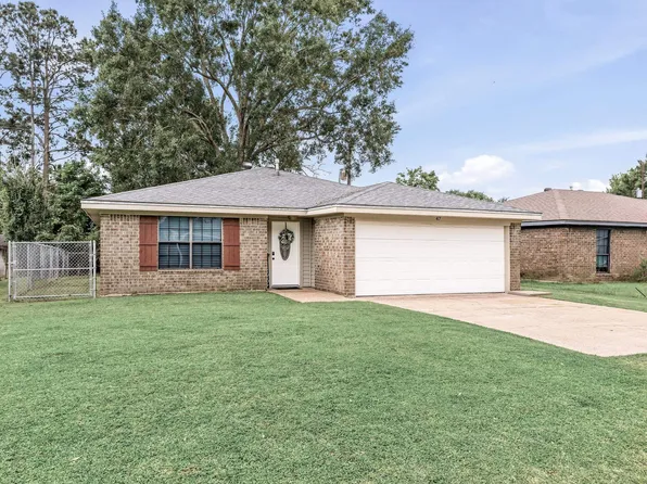 47 Parkland St, Bridge City, TX 77611