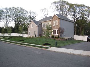 8 Imaginary Pl, Aberdeen, NJ 07747