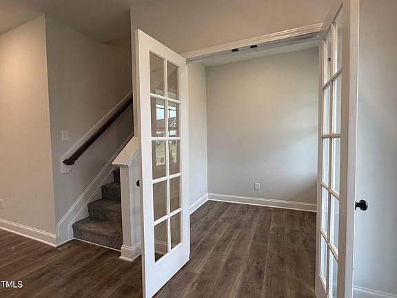 5th image of 404 Brodie Rose Landing Way