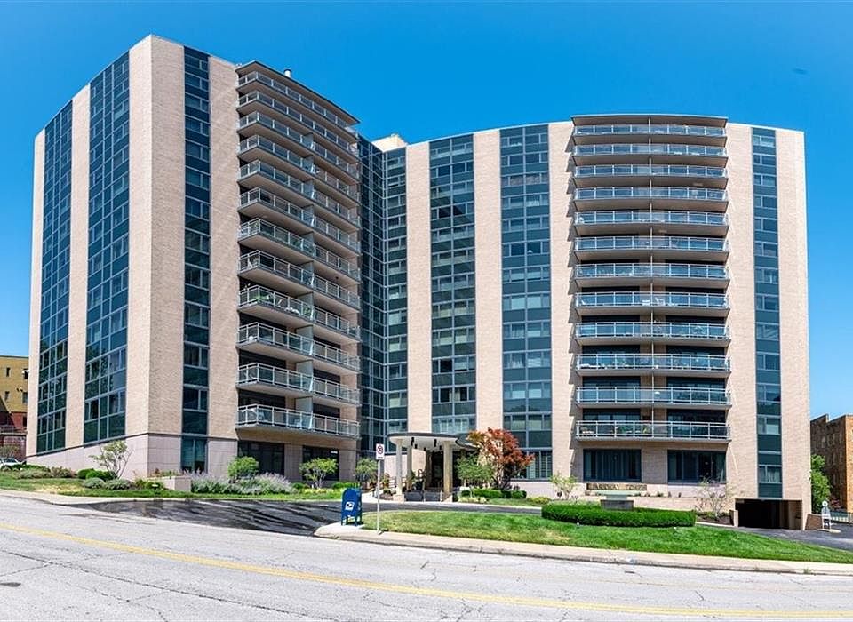 1st image of 4545 Wornall Rd APT 400