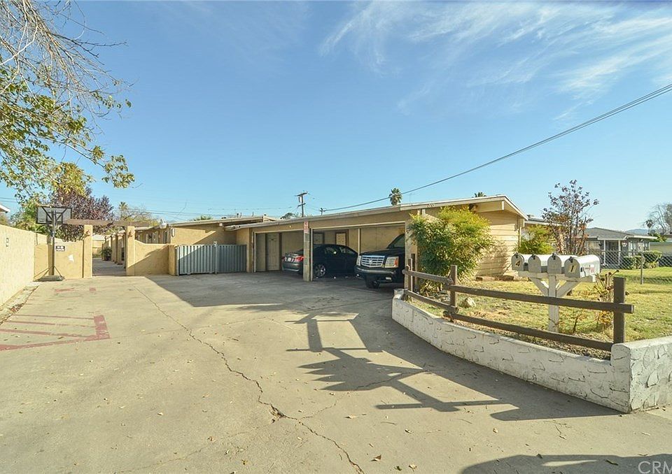 1st image of 1555 N Sepulveda Ave #3
