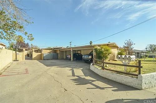 1555 N Sepulveda Ave #3 Photo 1