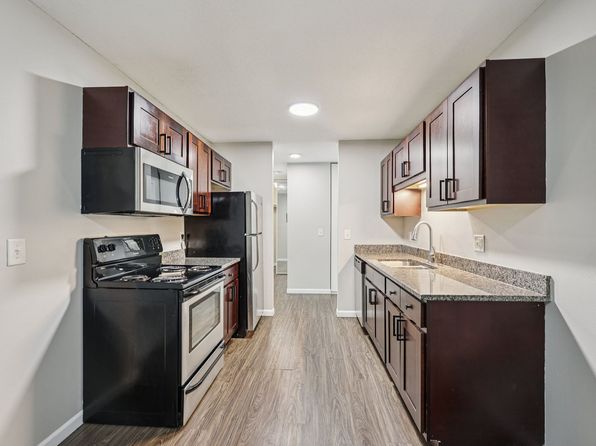 1829 Furness St N #94