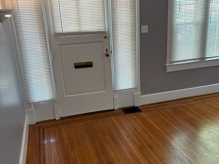 144 Pennsylvania Ave — Photo 19