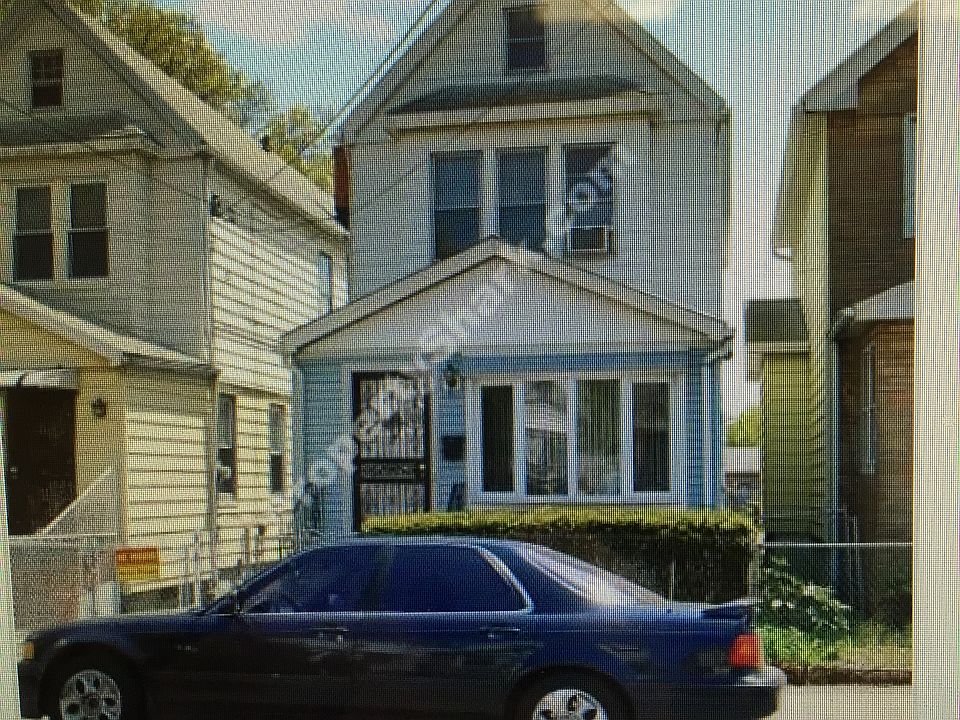 1st image of 12512 107th Ave