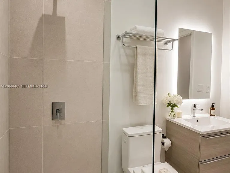 229 SW 9th St #604 — Photo 26