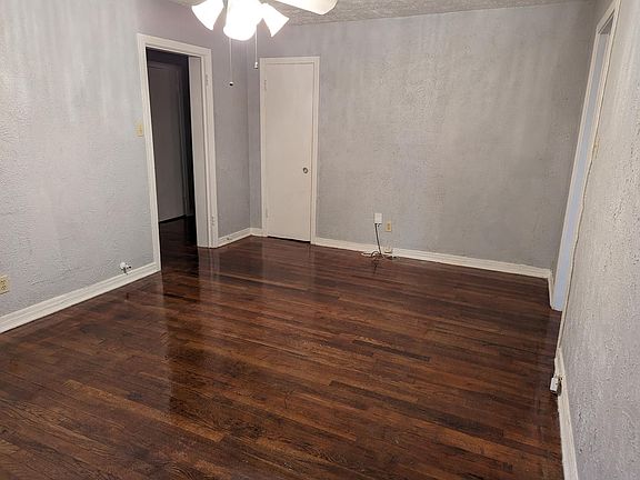 2nd image of 1231 Kings Hwy APT 1