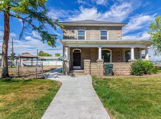 235 NE 3rd St, Hermiston, OR 97838