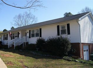 620 Drumheller Rd, Clemmons, NC 27012