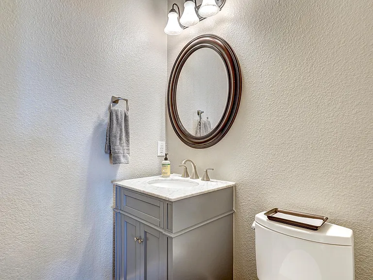 2639 Henley Dr — Photo 30