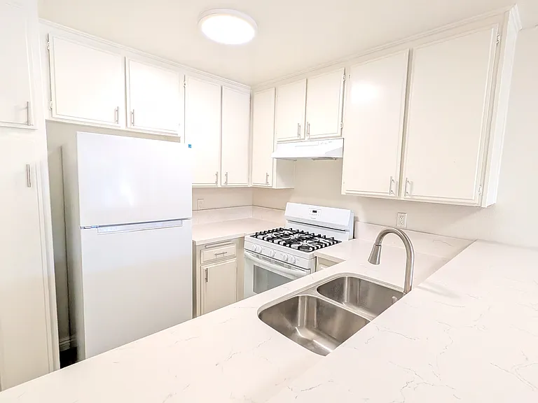 3678 Motor Ave #103 — Photo 1