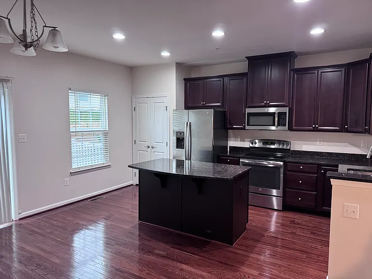 345 Cherrystone Ct — Photo 8