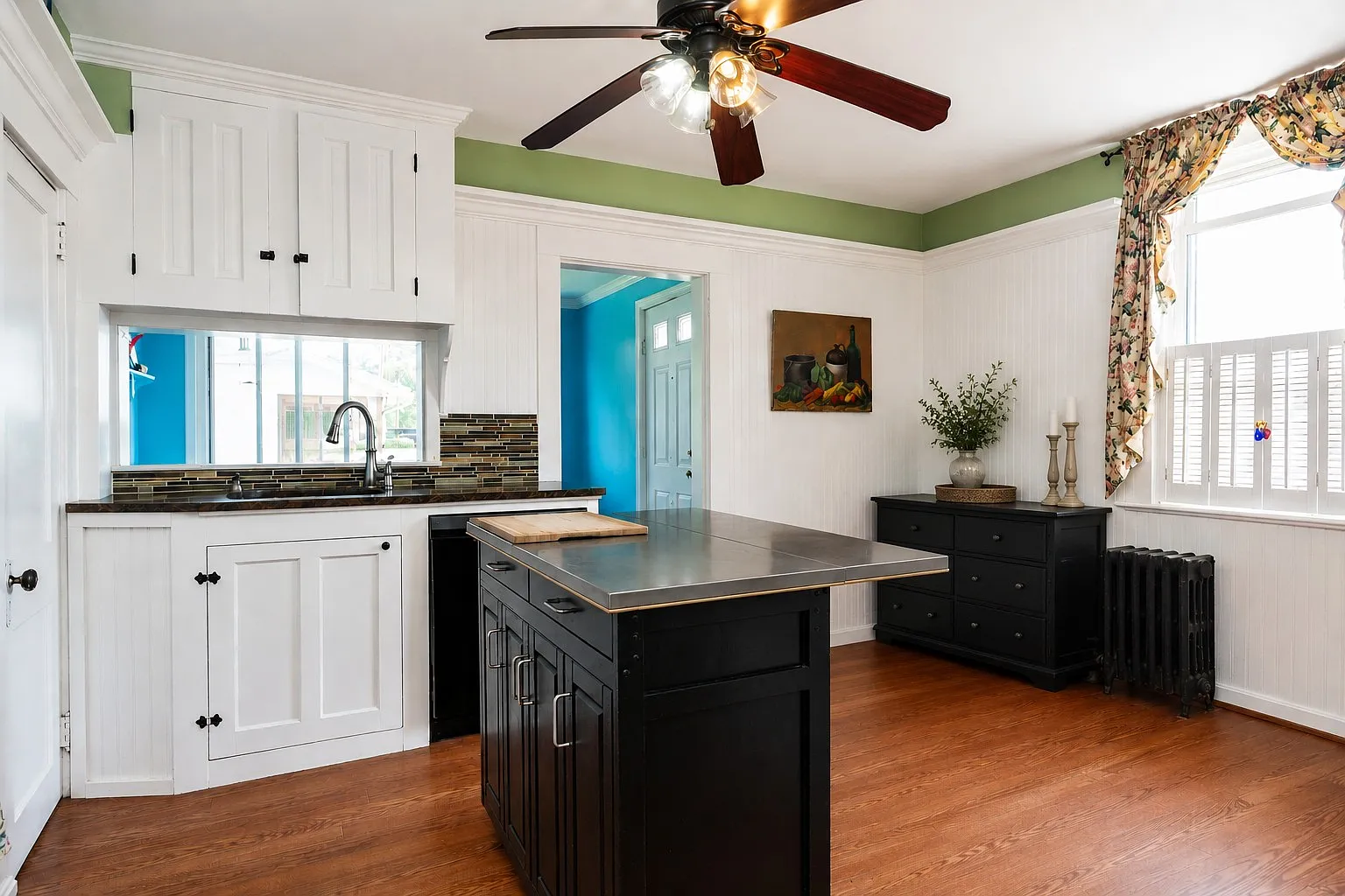 3 bed, 1346 sqft, $2,400 — Photo 3