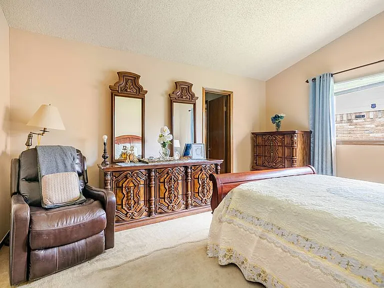 12502 Chalmette St — Photo 3