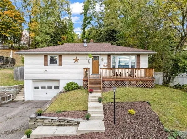 614 Barnes Ave, Endicott, NY 13760