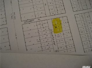 27 Hounslow Rd, Shirley, NY 11967