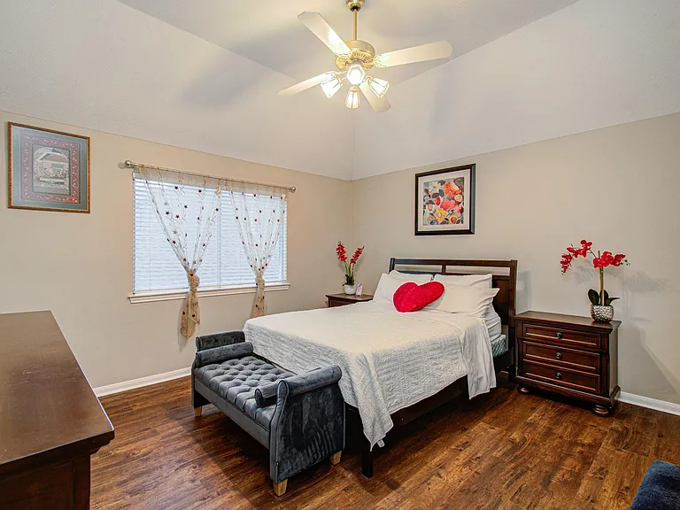 12427 Shadycrest Dr — Photo 24
