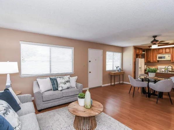 9524 Emerald Park Dr APT 1, Elk Grove, CA 95624