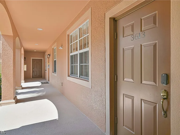 9601 Spanish Moss Way #3613 — Photo 2