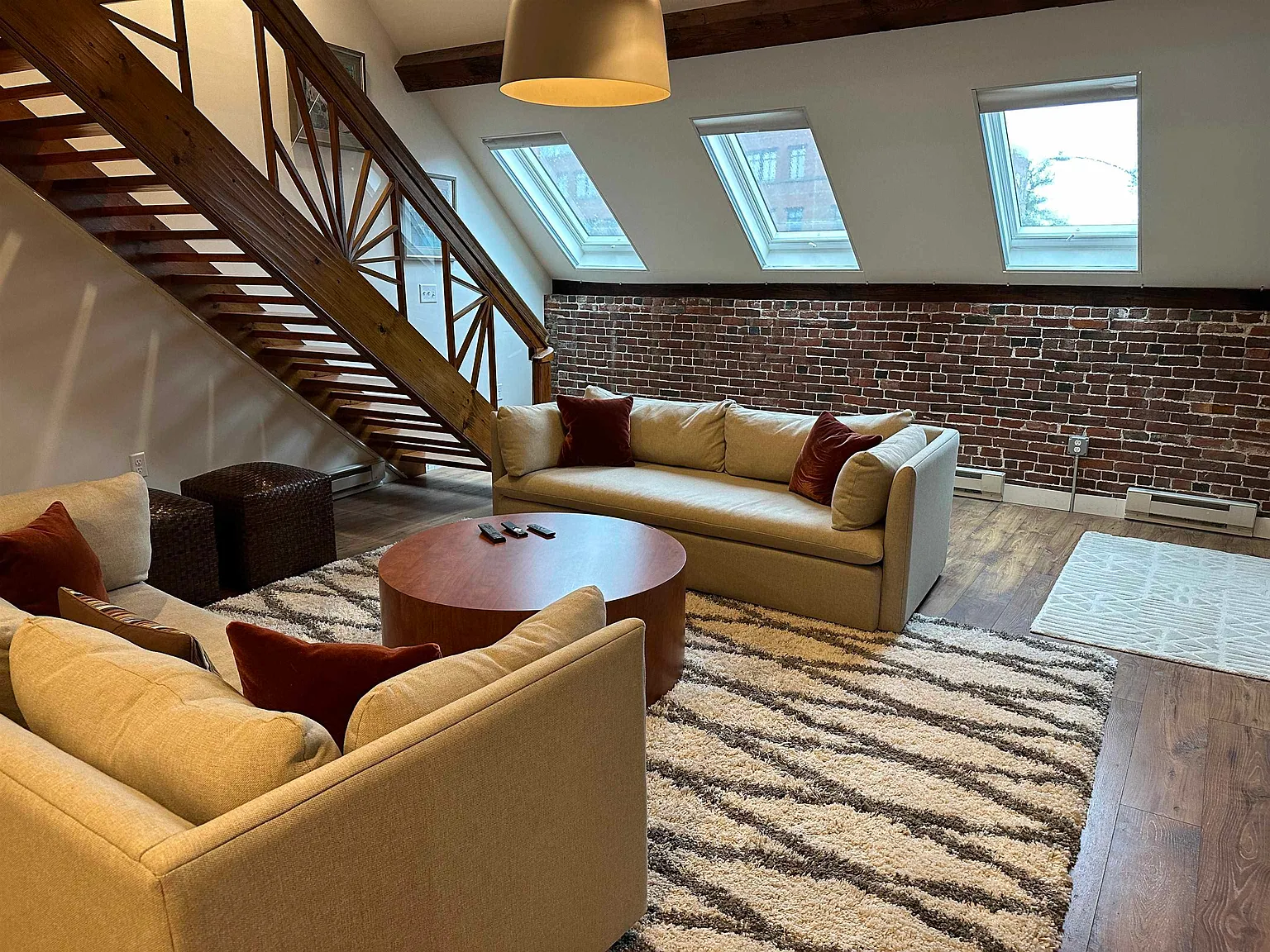 1 bed, 775 sqft, $4,200 — Photo 1