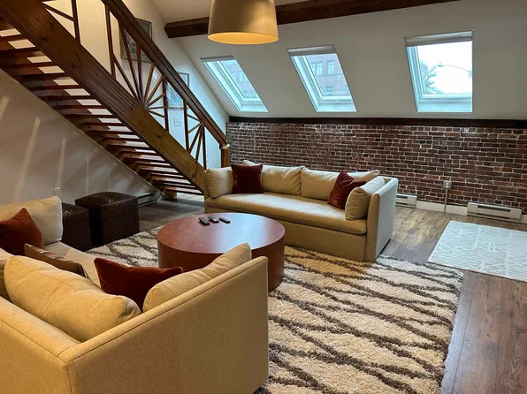 140 Penhallow St #3B, Portsmouth, NH 03801
