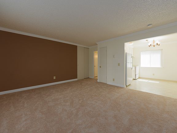3rd image of 655 Reseda Dr #1