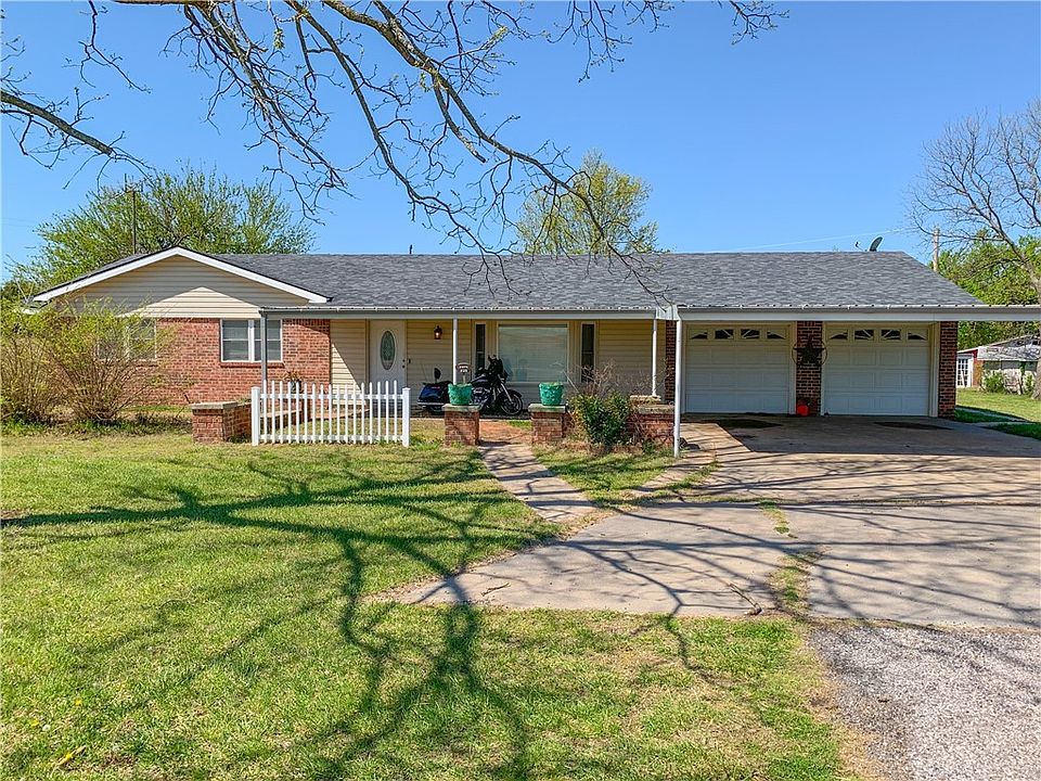 1423 S Jim Thorpe Blvd, Prague, OK 74864 | Zillow