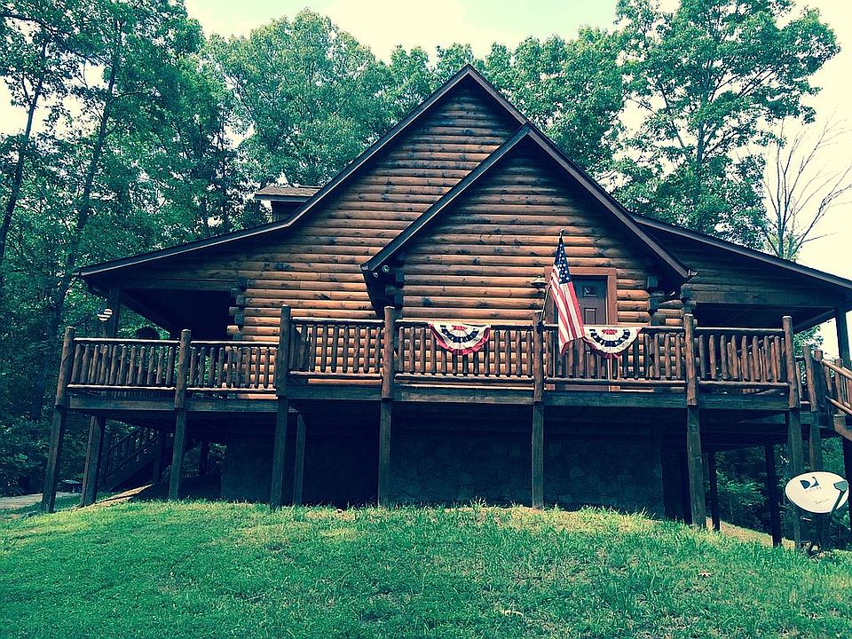 2nd image of 905 Tarheel Dr