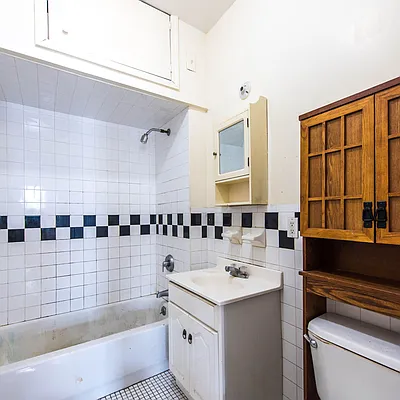 Rented by Nooklyn NYC LLC | media 24