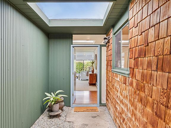 3rd image of 750 Montecillo Road