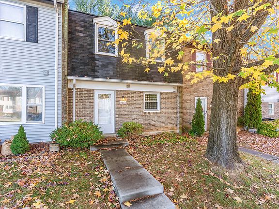2nd image of 4661 Charlton Ct