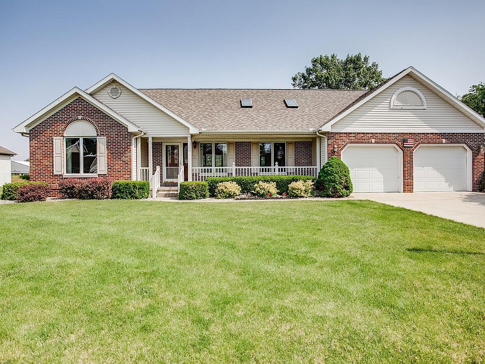 1st image of 23895 Woodmont Dr