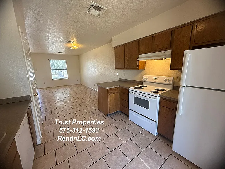 472 Calle De Oro — Photo 5