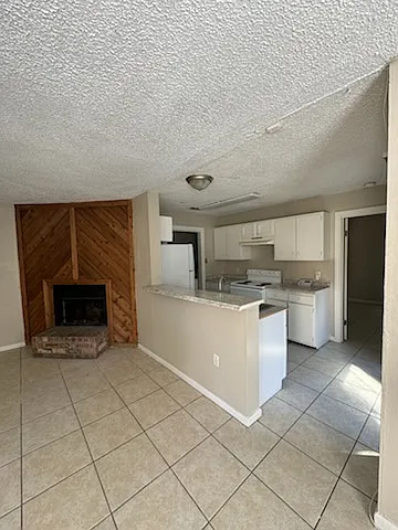 2 bed, 850 sqft, $950 — Photo 3